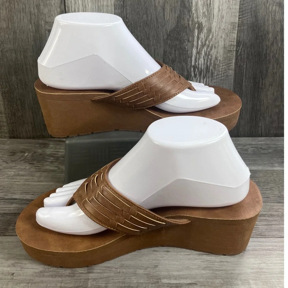 Flojos Jess Tan Woven Wedge Platform Sandals Womens Size 8 Thong Flip Flops 268